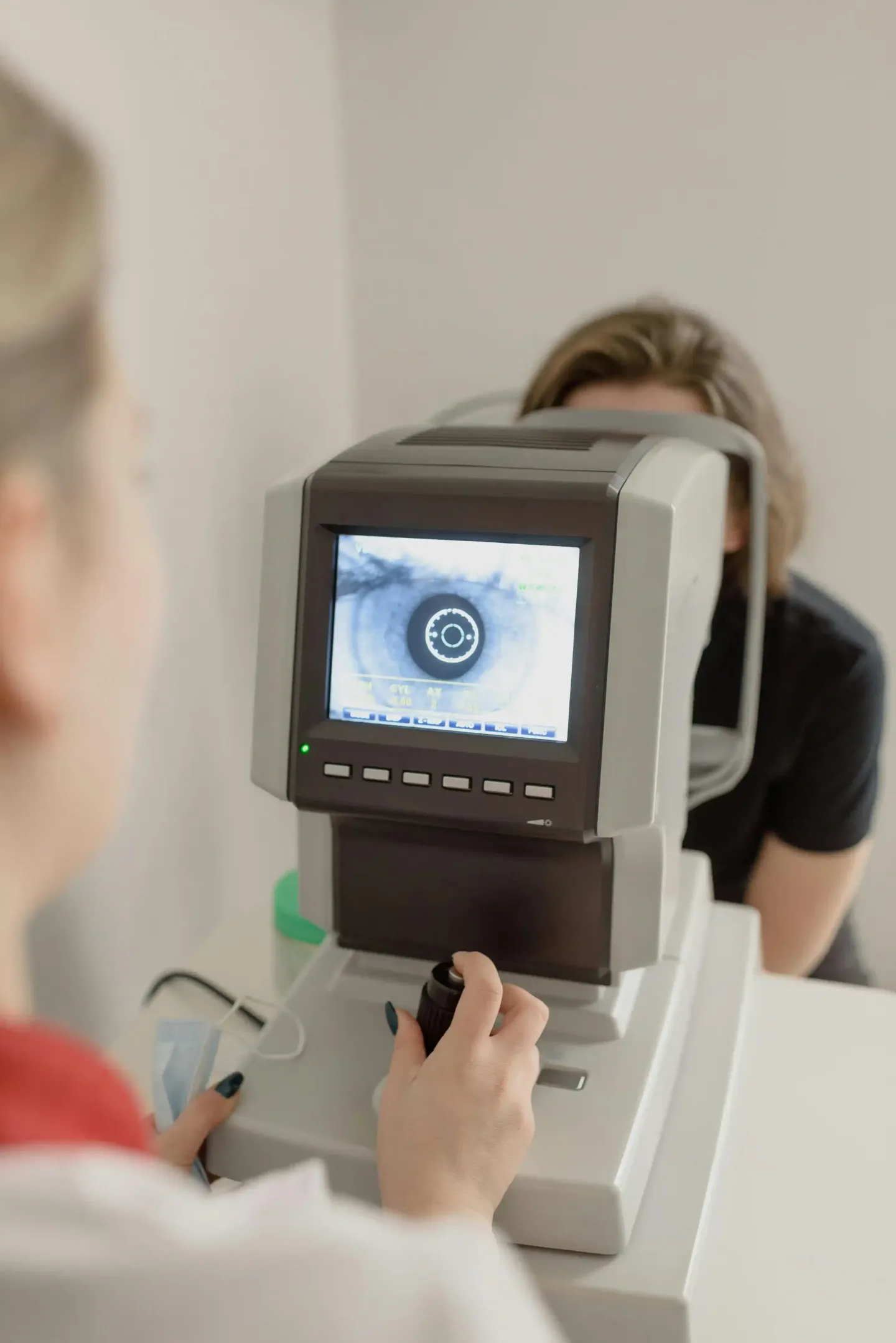examen de la vue réalisé chez dominati opticien du pian médoc