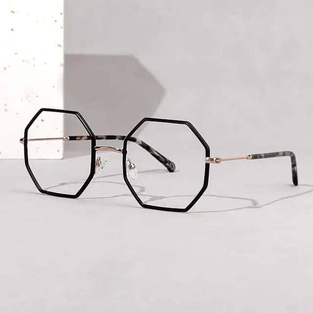 votre opticien au pian médoc est spécialiste des verres progressifs